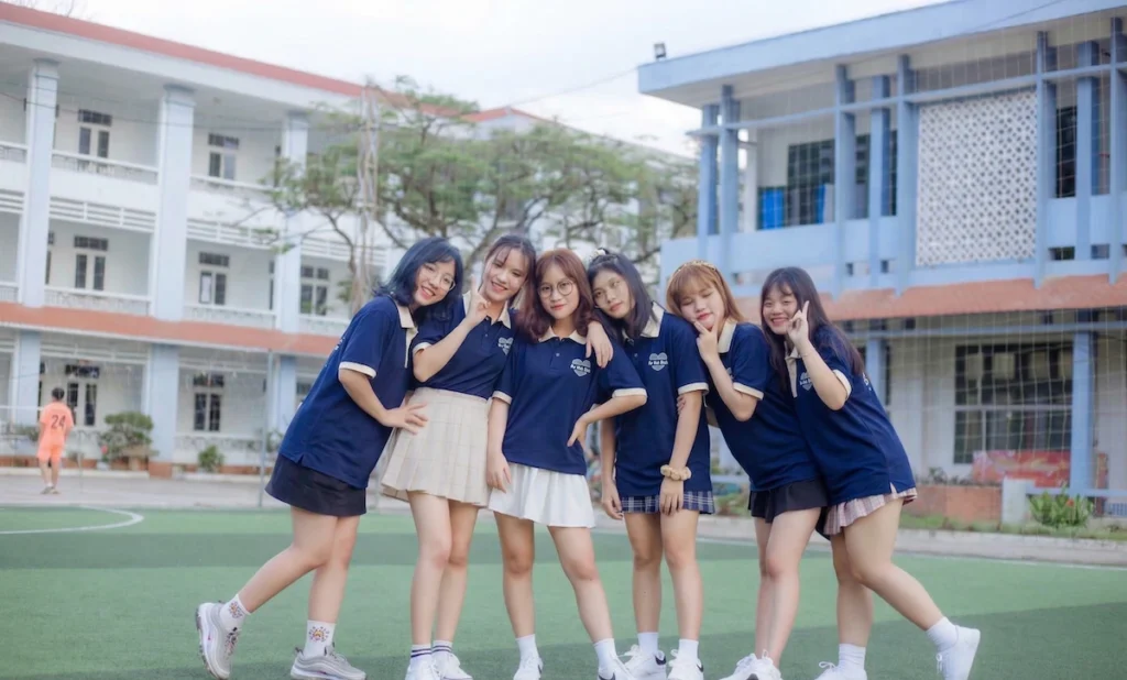 in áo nhóm Quy Nhơn áo đồng phục nhóm học sinh trẻ trung