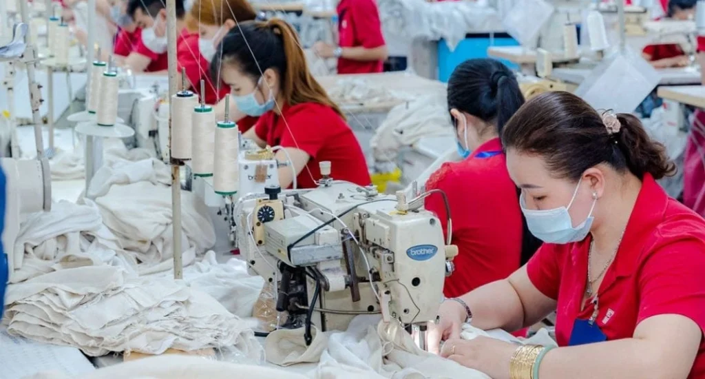 May Đồng Phục Tại Quy Nhơn Ở Đâu Tốt Nhất, Giá Phải Chăng?