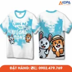 Áo phông đồng phục nhóm thiết kế “Lòng mở thì đường rộng” với họa tiết hoạt hình du lịch trẻ trung, phù hợp cho du lịch, teambuilding và sự kiện gắn kết nhóm.