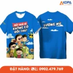 Áo phông đồng phục nhóm thiết kế màu xanh dương trẻ trung, in hình hội bạn và slogan độc đáo, phù hợp cho du lịch, teambuilding và các hoạt động gắn kết nhóm.