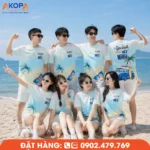 Áo đồng phục team building phong cách đi biển với gam màu xanh pastel dịu mắt, họa tiết nhiệt đới sinh động, mang đến sự đồng bộ, trẻ trung cho gia đình, doanh nghiệp và nhóm du lịch hè.