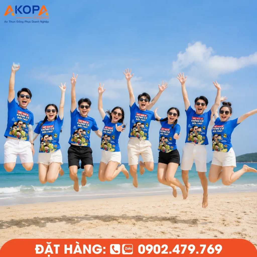 Mẫu áo nhóm chất màu xanh nổi bật, thiết kế trẻ trung và năng động, phù hợp cho đi biển, du lịch, team building, giúp cả nhóm tự tin vui chơi và tạo nên những khoảnh khắc đáng nhớ.