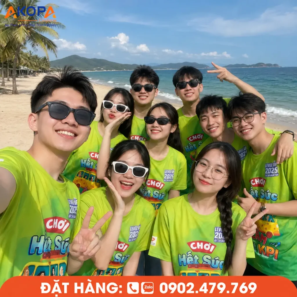 Mẫu áo nhóm chất màu xanh lá nổi bật, mang phong cách trẻ trung, phù hợp cho đi biển, du lịch và chụp ảnh tập thể, giúp cả nhóm thể hiện cá tính và lưu giữ những kỷ niệm đáng nhớ.