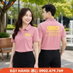 Áo polo đồng phục màu hồng trơn trẻ trung, chất liệu thoáng mát, bền đẹp, phù hợp cho doanh nghiệp, showroom, cửa hàng và đội ngũ nhân viên chuyên nghiệp.