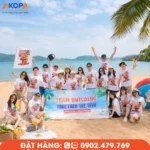 Mẫu áo team building công ty nổi bật với thiết kế đồng bộ, phù hợp cho du lịch biển, dã ngoại và sự kiện tập thể, góp phần xây dựng hình ảnh doanh nghiệp chuyên nghiệp, gắn kết.