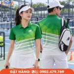 Áo đồng phục Pickleball xanh lá phối trắng nổi bật, chất liệu co giãn 4 chiều, thoáng khí, thấm hút mồ hôi nhanh, mang đến sự linh hoạt và thoải mái trong suốt quá trình thi đấu.