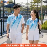 Áo Pickleball trắng phối xanh thanh lịch, thiết kế hiện đại, tạo cảm giác chuyên nghiệp trên sân. Chất liệu thoáng mát, co giãn tốt, phù hợp thi đấu, luyện tập và đồng phục câu lạc bộ.