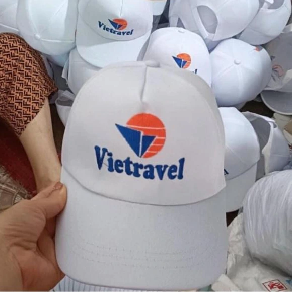 Nón kết màu trắng in thêu logo – NON03